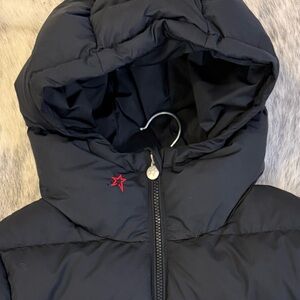 PERFECT MOMENT
Polar Flare down ski jacket